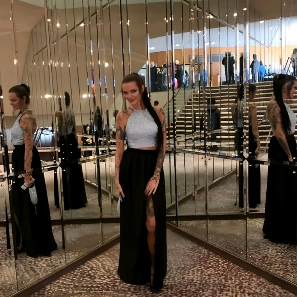 Meet Luna - Picture 9 of 16